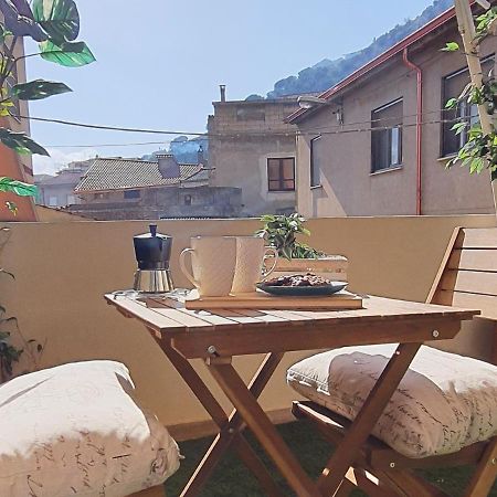 Suite Blanc Apartments - Monolocali Indipendenti Con Cucina E Bagno Privato - Check-In E Check-Out Con Codice In Autonomia H24 - Terrazza In Comune Guspini Exterior foto