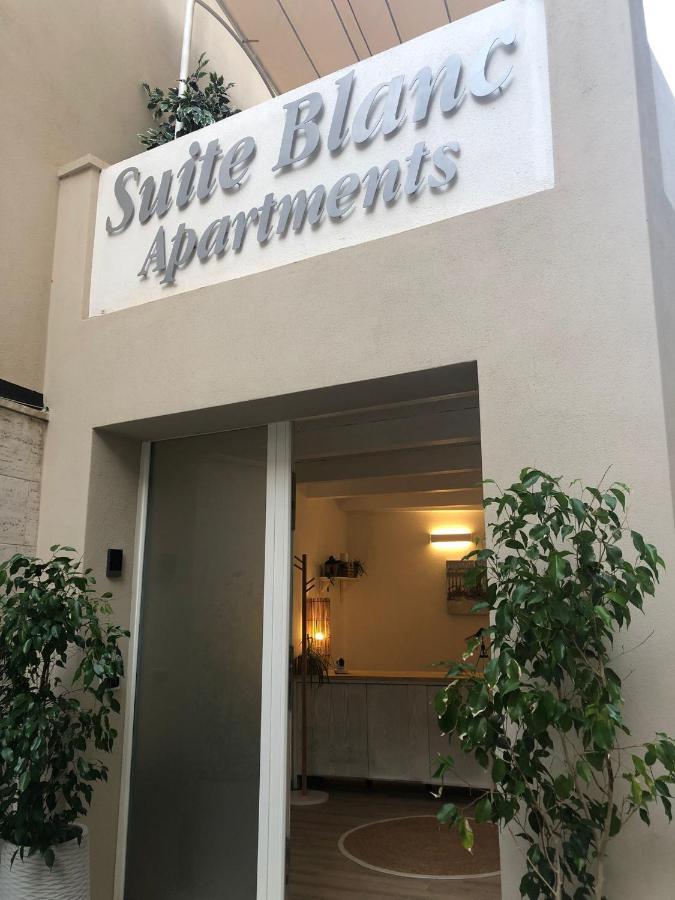 Suite Blanc Apartments - Monolocali Indipendenti Con Cucina E Bagno Privato - Check-In E Check-Out Con Codice In Autonomia H24 - Terrazza In Comune Guspini Exterior foto