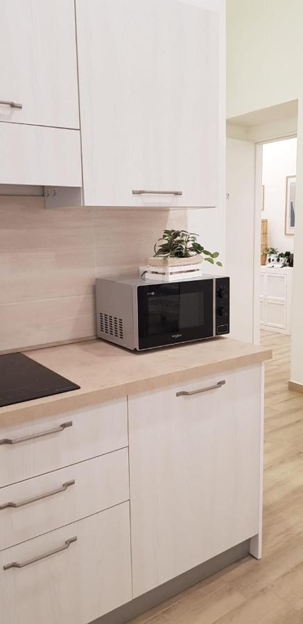 Suite Blanc Apartments - Monolocali Indipendenti Con Cucina E Bagno Privato - Check-In E Check-Out Con Codice In Autonomia H24 - Terrazza In Comune Guspini Exterior foto
