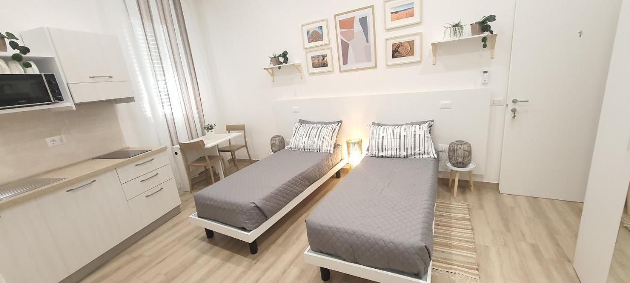 Suite Blanc Apartments - Monolocali Indipendenti Con Cucina E Bagno Privato - Check-In E Check-Out Con Codice In Autonomia H24 - Terrazza In Comune Guspini Exterior foto