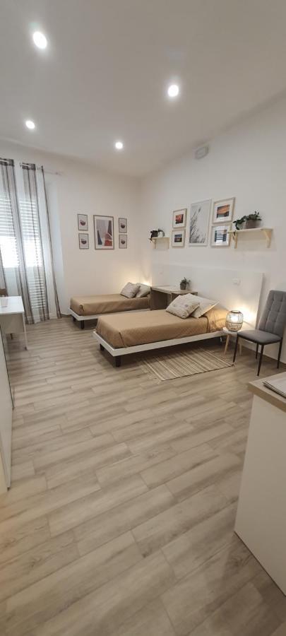 Suite Blanc Apartments - Monolocali Indipendenti Con Cucina E Bagno Privato - Check-In E Check-Out Con Codice In Autonomia H24 - Terrazza In Comune Guspini Exterior foto