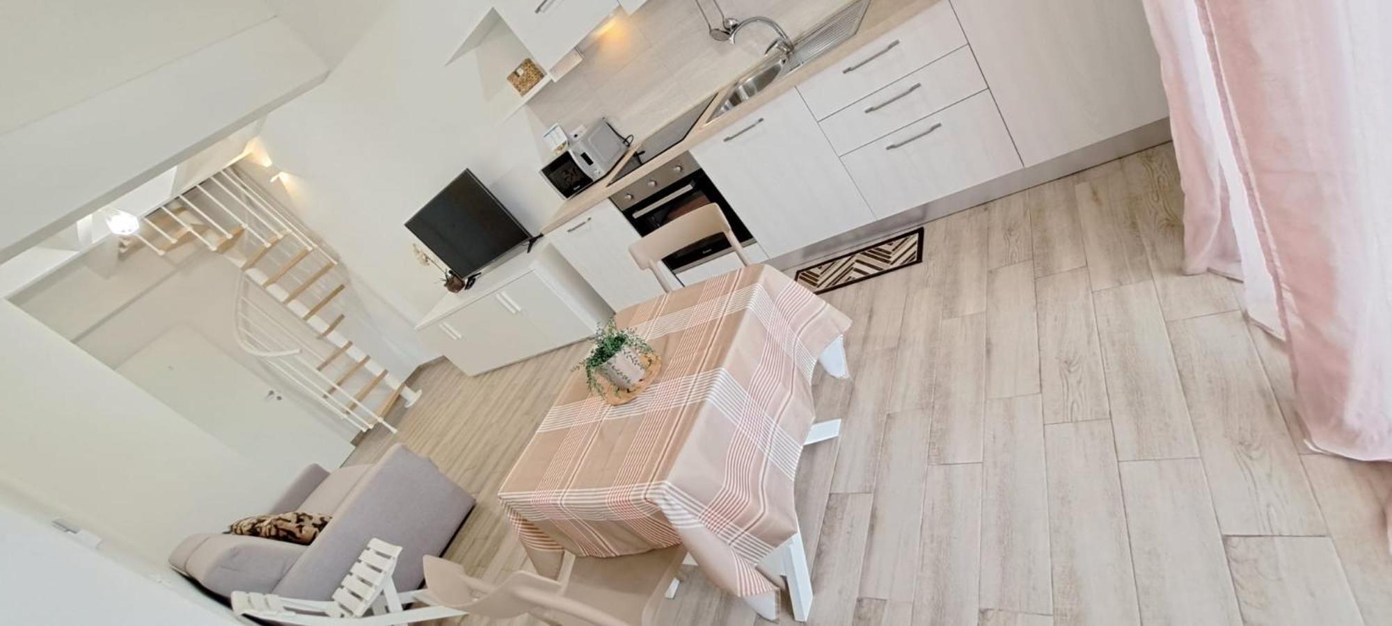 Suite Blanc Apartments - Monolocali Indipendenti Con Cucina E Bagno Privato - Check-In E Check-Out Con Codice In Autonomia H24 - Terrazza In Comune Guspini Exterior foto