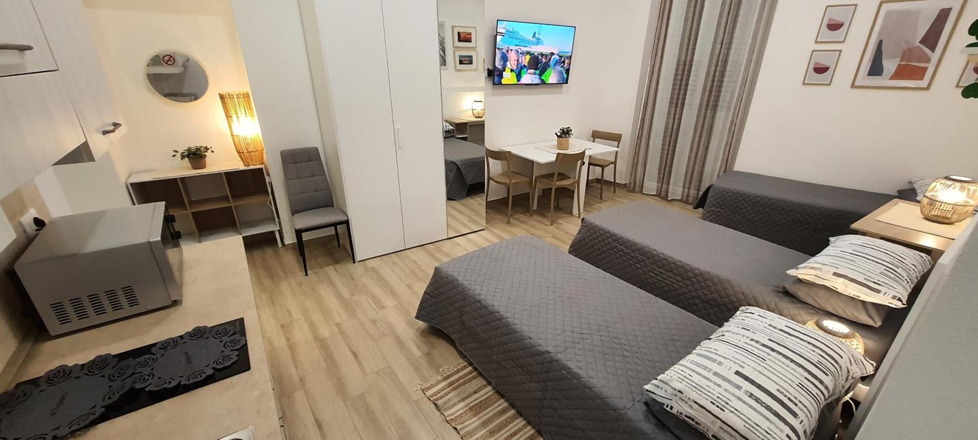 Suite Blanc Apartments - Monolocali Indipendenti Con Cucina E Bagno Privato - Check-In E Check-Out Con Codice In Autonomia H24 - Terrazza In Comune Guspini Zimmer foto